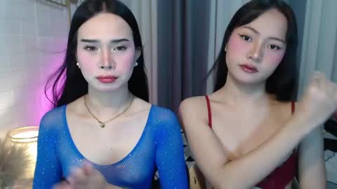 Snapshot of hoelymolly chatting on 4, 6, 2026 hoelymolly online show from 4, 6, 2026