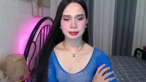 Snapshot of hoelymolly chatting on 11, 6, 2026 hoelymolly online show from 11, 6, 2026