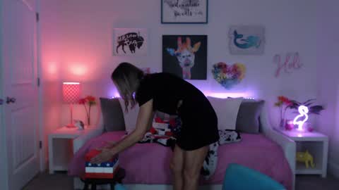 Holi Hurricane online show from 14, 9, 2025