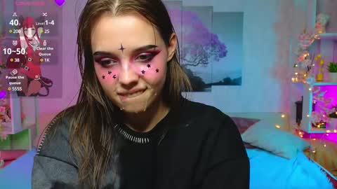 Snapshot of hollisbelch chatting on 12, 2, 2025 Lux online show from 12, 2, 2025