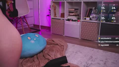 Snapshot of holliwould_ chatting on 7, 12, 2024 Holli online show from 7, 12, 2024