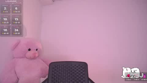 Snapshot of holly_16 chatting on 6, 2, 2025 holly_16 online show from 6, 2, 2025