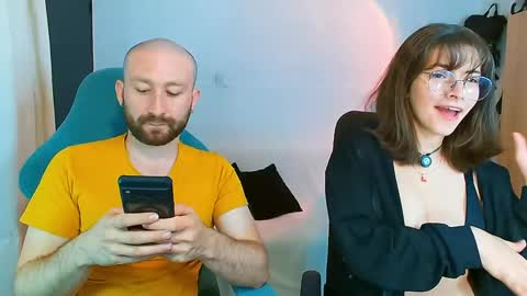 Holly and Honey online show from 5, 5, 2026