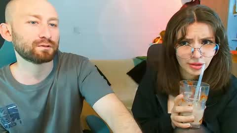 Holly and Honey online show from 11, 6, 2026