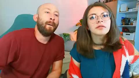 Holly and Honey online show from 18, 6, 2026