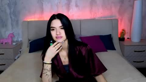 Holly online show from 13, 5, 2026