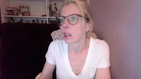 holly_bourbon online show from 26, 3, 2026