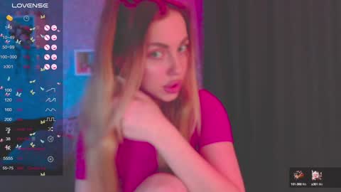 Snapshot of holly_molly8 chatting on 25, 1, 2025 holly_molly8 online show from 25, 1, 2025