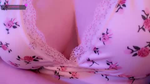 Snapshot of holly_molly_69 chatting on 11, 7, 2026 Molly online show from 11, 7, 2026