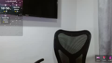 Snapshot of holly_rose69 chatting on 3, 5, 2026 Holly online show from 3, 5, 2026