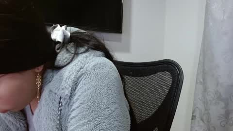 Snapshot of holly_rose69 chatting on 7, 5, 2026 Holly online show from 7, 5, 2026