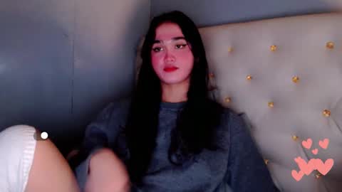 Snapshot of holly_sunshine69 chatting on 21, 5, 2026 Apple online show from 21, 5, 2026