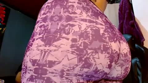 Snapshot of holly_thomsonx69 chatting on 17, 1, 2025 holly_thomsonx69 online show from 17, 1, 2025