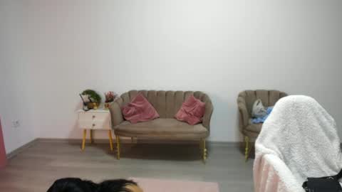 holly_wood18 online show from 26, 6, 2026