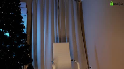 hollyextra online show from 19, 12, 2024