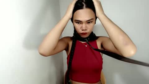 Snapshot of hollyhalo chatting on 14, 11, 2025 hollyhalo online show from 14, 11, 2025