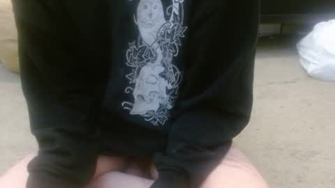 Holly Hawkes online show from 16, 10, 2025