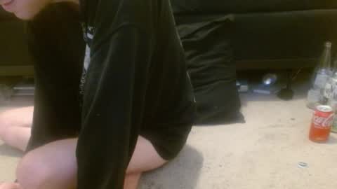 Holly Hawkes online show from 18, 4, 2026