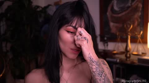 Holly Linder online show from 18, 1, 2025