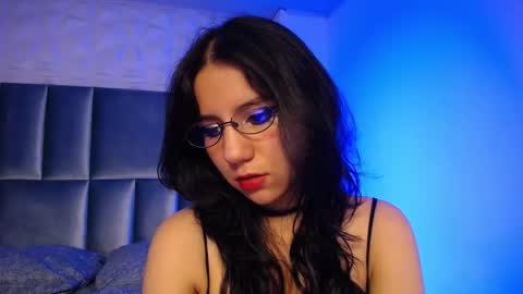 Snapshot of hollypeach_ chatting on 16, 3, 2026 hollypeach_ online show from 16, 3, 2026