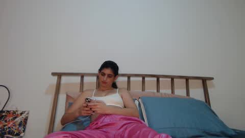 hollyshit_ online show from 25, 2, 2025