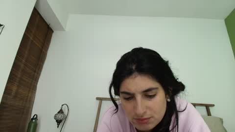 hollyshit_ online show from 24, 7, 2026