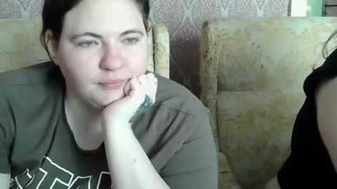 Snapshot of hollyxeva chatting on 27, 4, 2026 HollyXEva online show from 27, 4, 2026