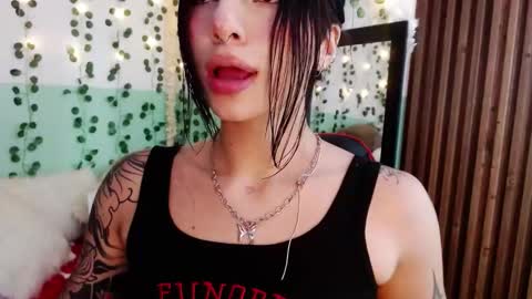 holly online show from 5, 1, 2025