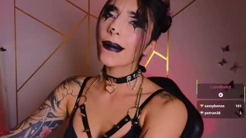 holly online show from 4, 10, 2025