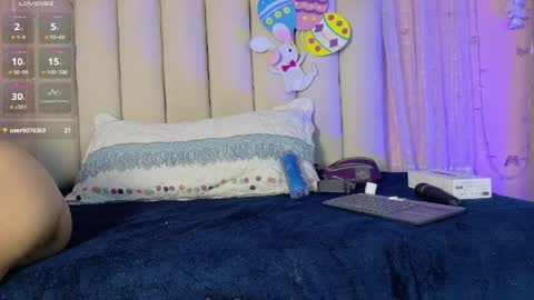 Snapshot of hollyyqueen_ chatting on 30, 4, 2026 Hollyy online show from 30, 4, 2026
