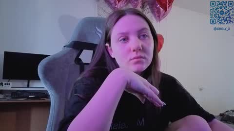 Snapshot of holy_kveta chatting on 4, 3, 2026 Kviki online show from 4, 3, 2026