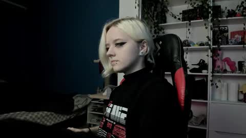 holy_mistresss online show from 5, 11, 2025