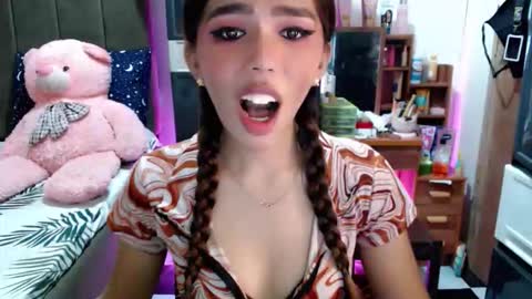 holy_molly1 online show from 10, 11, 2025