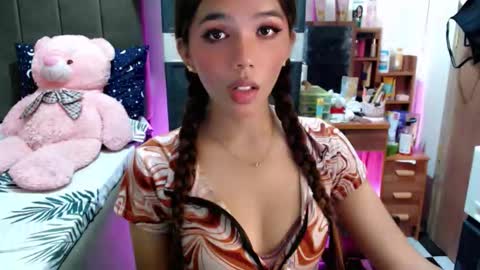 holy_molly1 online show from 11, 11, 2025