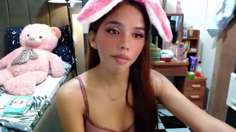 holy_molly1 online show from 25, 11, 2025