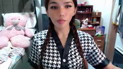 holy_molly1 online show from 5, 1, 2026