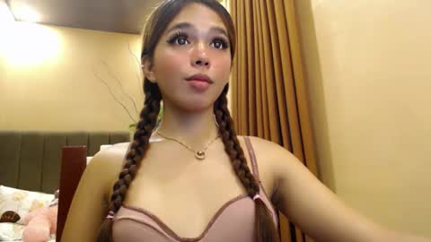 holy_molly1 online show from 6, 6, 2026