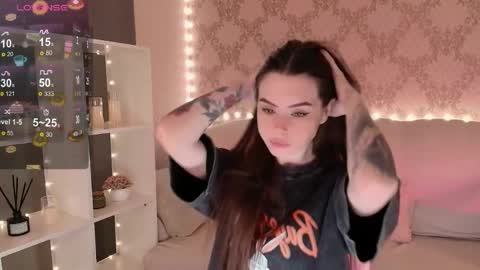 Mia online show from 25, 4, 2026