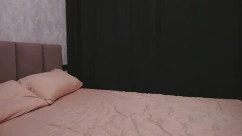 holysinner83 online show from 26, 4, 2026