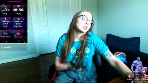 Snapshot of holyweed420 chatting on 4, 2, 2025 Viktoria online show from 4, 2, 2025