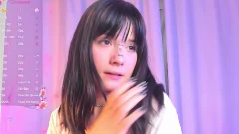 Snapshot of honeey_beee chatting on 17, 9, 2025 May online show from 17, 9, 2025