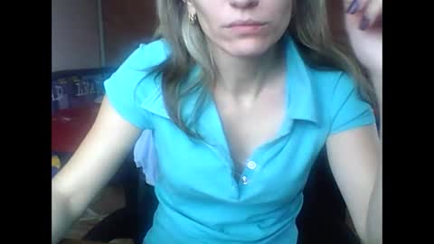 honey0bunny35 online show from 5, 2, 2025