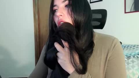 Snapshot of honey_aynur chatting on 9, 10, 2025 Honey Aynu online show from 9, 10, 2025