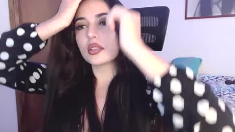 Snapshot of honey_aynur chatting on 14, 10, 2025 Honey Aynu online show from 14, 10, 2025