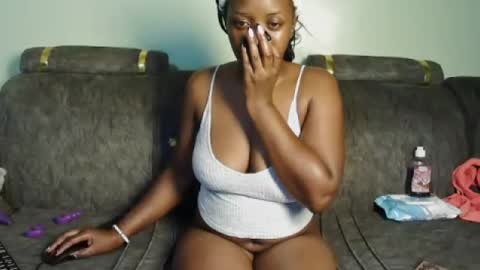 honey_caddy online show from 25, 7, 2026
