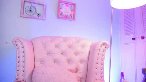 HONEY online show from 8, 4, 2026