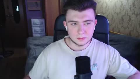 Snapshot of honey_furry chatting on 9, 8, 2026 Wolfy online show from 9, 8, 2026