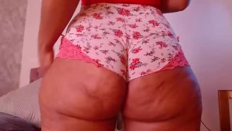 Honey-Sweett online show from 3, 7, 2026