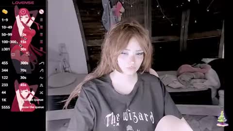 Snapshot of honeyapplealaska chatting on 14, 12, 2025 Honey Apple Alaska online show from 14, 12, 2025