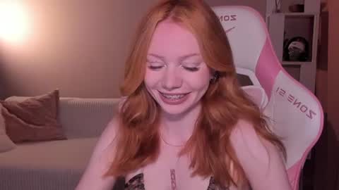Snapshot of honeyautumn chatting on 2, 7, 2026 honeyautumn online show from 2, 7, 2026